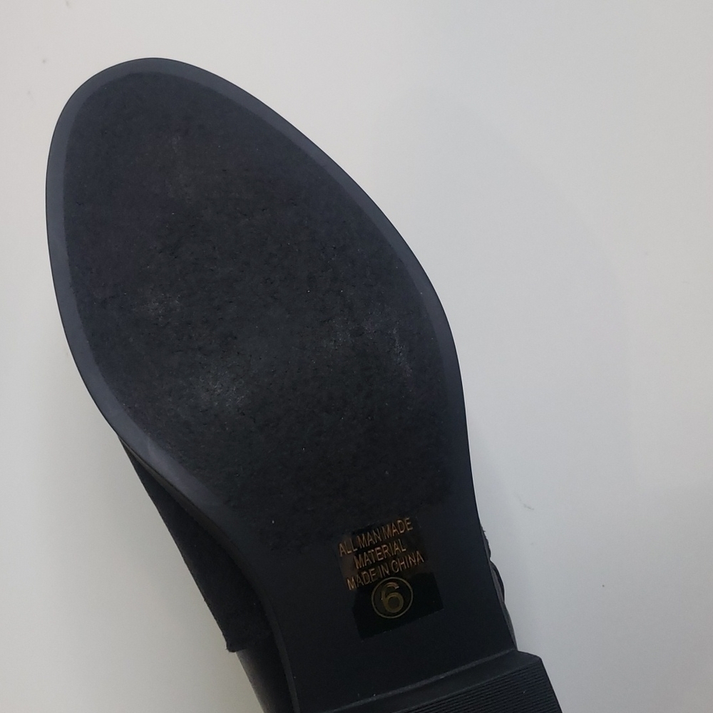 𝅺BLACK Zip Ankle Booties - Picture 10 of 11